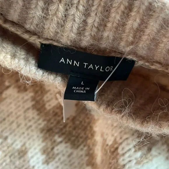 NWT Ann Taylor Women’s Sweater Size L – Tan & Beige Houndstooth Knit Pullover - Picture 3 of 6
